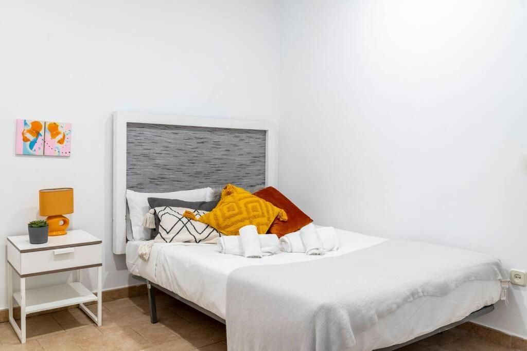 Flat For Groups 8 People In Gran Via-Cgrac4 Lägenhet Madrid Exteriör bild