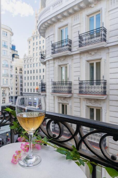 Flat For Groups 8 People In Gran Via-Cgrac4 Lägenhet Madrid Exteriör bild